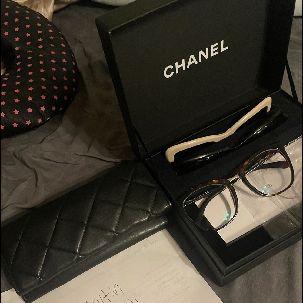 Chanel Magnetic Glasses Set
